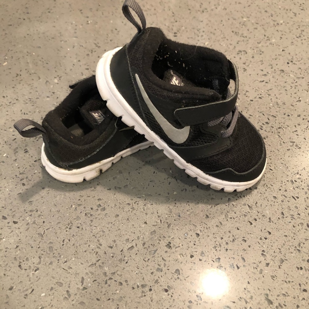 Kids size 8c Nike
